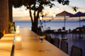 Fusaki_Beach_Resort_H&V_Restaurant_BarTHESTARBAR_Image_39【低解像度】