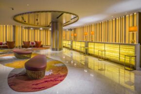 Phoenix_Seagaia_OT_Common_FrontDesk&Lobby_02 (1)