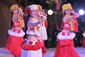 Spa_Resort_Hawaiians_Show_Polynesian Grand Stage_TravelImage_22 (1)